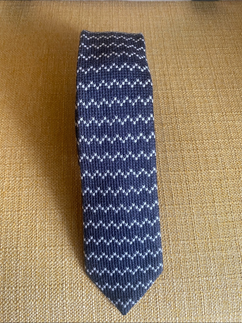 J.Crew Woven Wool Silk Fair Isle Skinny Necktie Gray White B6197 MSRP $70
